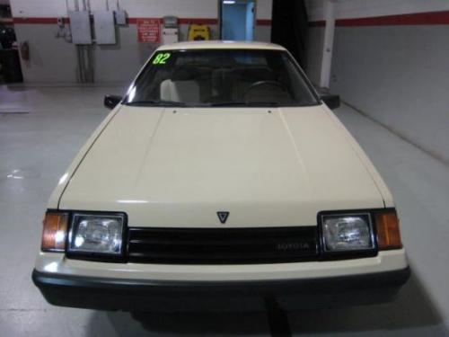 Photo of a 1982 Toyota Celica in Light Beige on Black (paint color code 2C6)