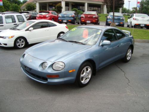 Photo of a 1994-1995 Toyota Celica in Sea Spray Pearl (paint color code 753)