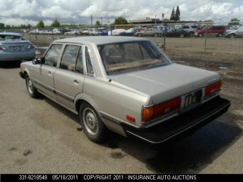 Photo of a 1984 Toyota Cressida in Light Beige Metallic (paint color code 2R2)