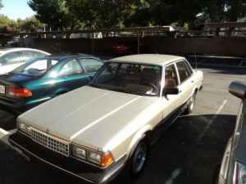 Photo of a 1984 Toyota Cressida in Light Beige Metallic (paint color code 2R2)