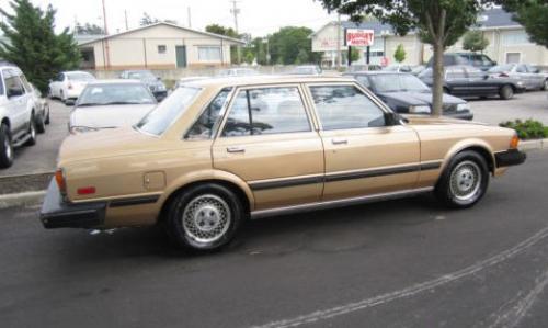 Photo of a 1984 Toyota Cressida in Light Topaz Metallic (paint color code 4E1)