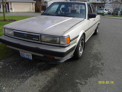 Photo of a 1987-1988 Toyota Cressida in Beige Metallic (paint color code 4G8)