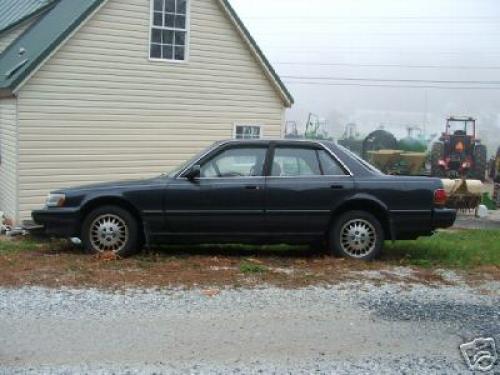 Photo of a 1991-1992 Toyota Cressida in Dark Gray Metallic (paint color code 183)