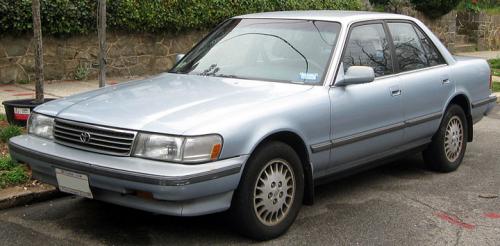 Photo of a 1989-1992 Toyota Cressida in Ice Blue Pearl (paint color code 8G2)