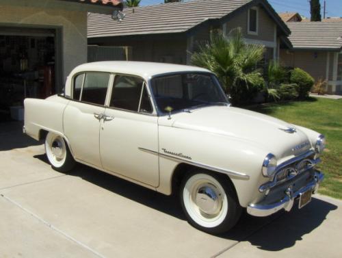 Photo of a 1958-1960 Toyota Crown in India Ivory (paint color code T329)