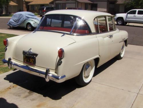 Photo of a 1958-1960 Toyota Crown in India Ivory (paint color code T329)