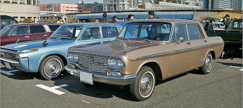 Photo of a 1965-1967 Toyota Crown in Cathedral Gold Metallic (paint color code T1212)