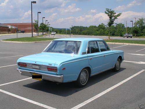 Photo of a 1968-1971 Toyota Crown in Horizontal Blue (paint color code T1208)