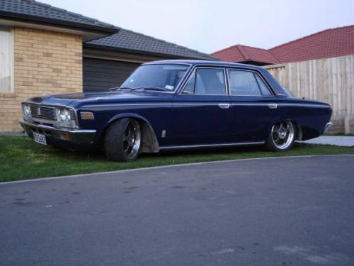 Photo of a 1968-1971 Toyota Crown in Zenith Blue (paint color code T1335)