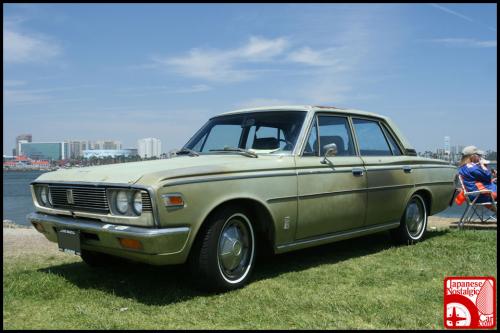 Photo of a 1968-1971 Toyota Crown in Pluto Beige (paint color code T1352)