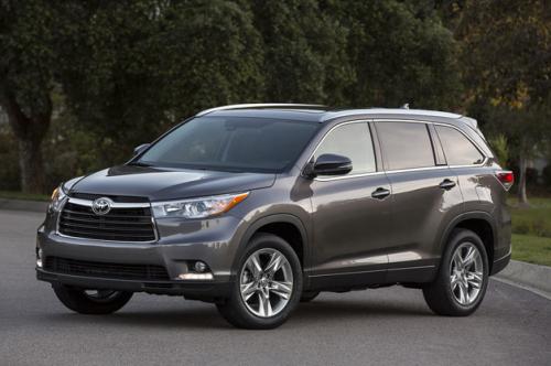 Photo of a 2014-2019 Toyota Highlander in Predawn Gray Mica (paint color code 1H1)