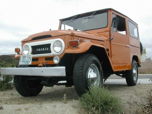 Photo of a 1971-1975 Toyota Land Cruiser in Pollux Orange (paint color code 304)