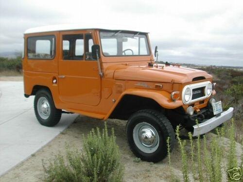 Photo of a 1971-1975 Toyota Land Cruiser in Pollux Orange (paint color code 304)