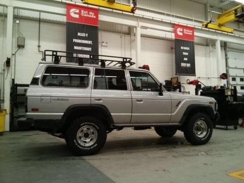 Photo of a 1985-1987 Toyota Land Cruiser in Silver Metallic (paint color code 147)