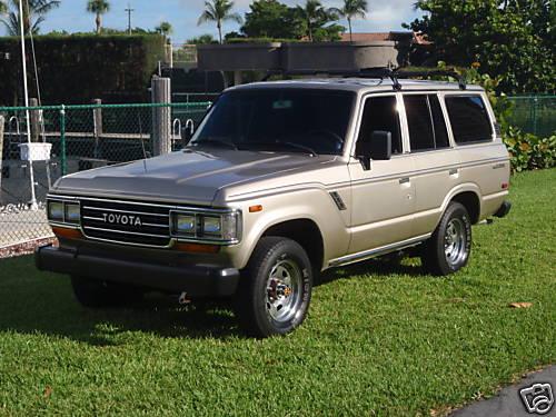 Photo of a 1988-1990 Toyota Land Cruiser in Beige Metallic (paint color code 27G)