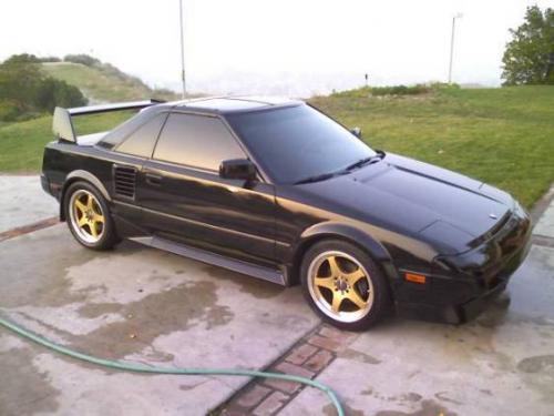 Photo of a 1986-1988 Toyota MR2 in Black Metallic (paint color code 204)