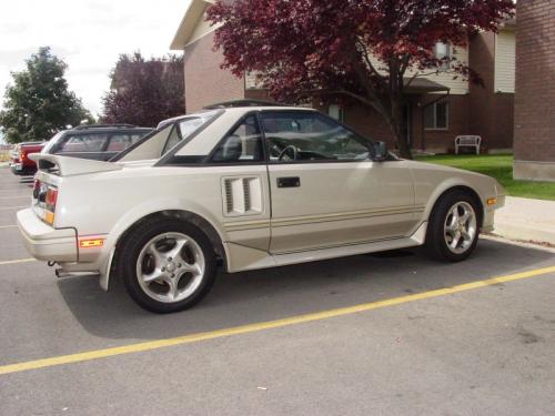 Photo of a 1987 Toyota MR2 in Beige Metallic (paint color code 28B)