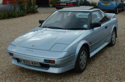 Photo of a 1989 Toyota MR2 in Ice Blue Pearl (paint color code 8G2)