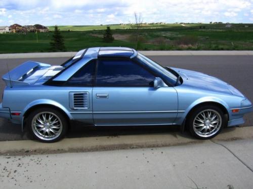 Photo of a 1989 Toyota MR2 in Ice Blue Pearl (paint color code 8G2)