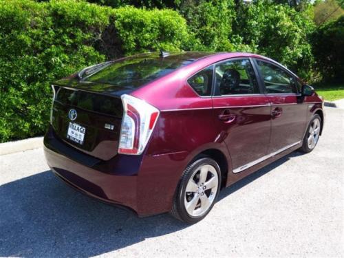 Photo of a 2013 Toyota Prius in Black Cherry Pearl (paint color code 3P2)