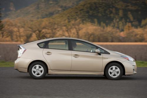 Photo of a 2010-2011 Toyota Prius in Sandy Beach Metallic (paint color code 4T8)