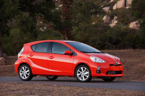 Photo of a 2012-2014 Toyota Prius c in Habanero (paint color code 4V7)