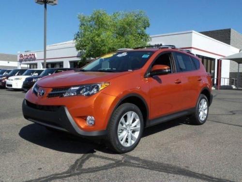 Photo of a 2015-2016 Toyota RAV4 in Hot Lava (paint color code 4R8)