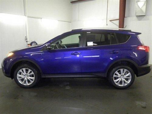 Photo of a 2014-2015 Toyota RAV4 in Blue Crush Metallic (paint color code 8W7)