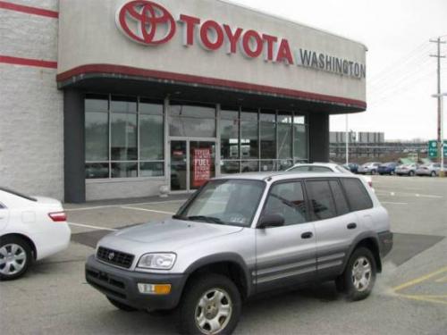 Photo of a 1997-2000 Toyota RAV4 in Alpine Silver Metallic (paint color code 199)