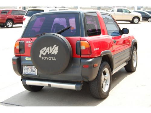 Photo of a 1996-1997 Toyota RAV4 in Bright Red (paint color code 3E6)