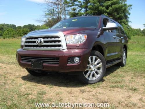 Photo of a 2008-2011 Toyota Sequoia in Cassis Pearl (paint color code 3Q7)