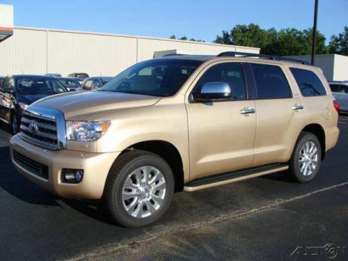 Photo of a 2010-2017 Toyota Sequoia in Sandy Beach Metallic (paint color code 4T8)