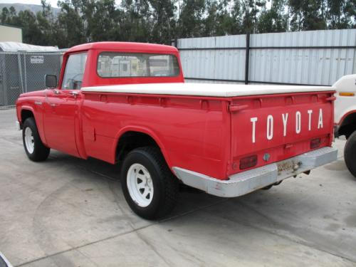 Photo of a 1964-1968 Toyota Stout in Seminole Red (paint color code T332)