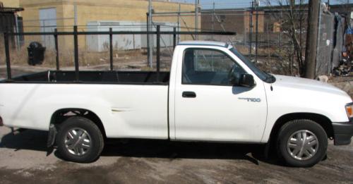 Photo of a 1993-1997 Toyota T100 in Super White (AKA White) (paint color code 045)