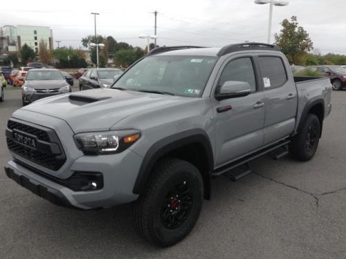 Photo of a 2017-2021 Toyota Tacoma in Cement (paint color code 1H5)