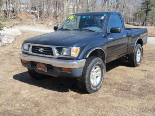 Photo of a 1996-1999 Toyota Tacoma in Black Metallic (paint color code 204)