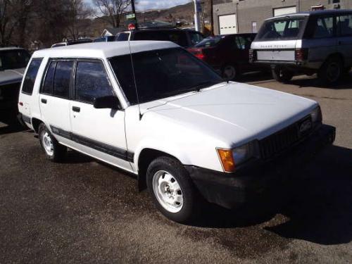 Photo of a 1985-1988 Toyota Tercel in White (paint color code 041)