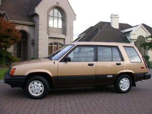 Photo of a 1983 Toyota Tercel in Gold Metallic on Dark Brown Metallic (paint color code 2J5)