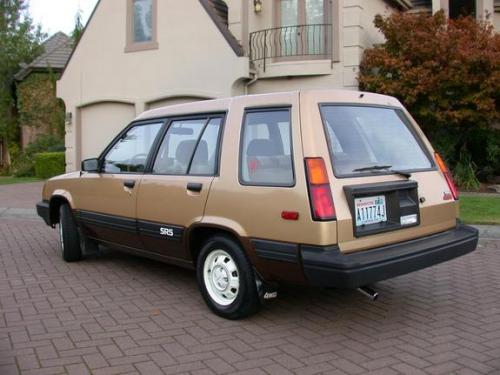 Photo of a 1983 Toyota Tercel in Gold Metallic on Dark Brown Metallic (paint color code 2J5)