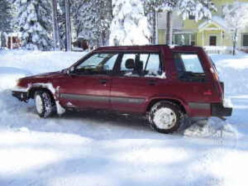 Photo of a 1987-1988 Toyota Tercel in Wine Metallic (paint color code 3G9)