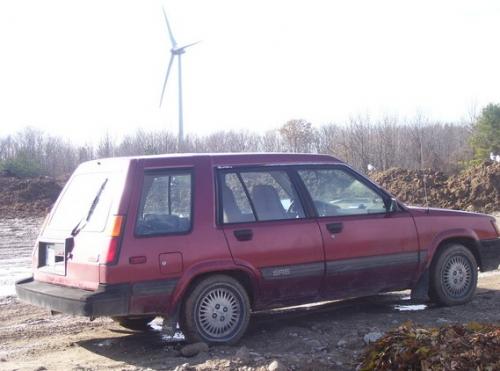 Photo of a 1987-1988 Toyota Tercel in Wine Metallic (paint color code 3G9)