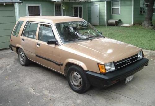 Photo of a 1984-1986 Toyota Tercel in Light Topaz Metallic (paint color code 4E1)