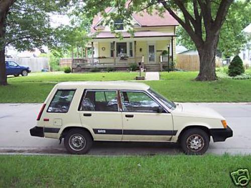 Photo of a 1983-1984 Toyota Tercel in Creme (paint color code 557)