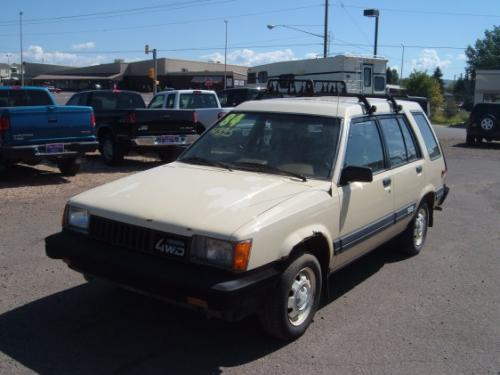 Photo of a 1983-1984 Toyota Tercel in Creme (paint color code 557)