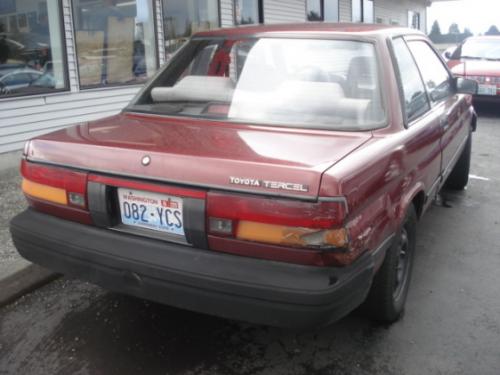 Photo of a 1987-1988 Toyota Tercel in Wine Metallic (paint color code 3G9)