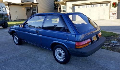 Photo of a 1987-1988 Toyota Tercel in Blue Metallic (paint color code 8D7)