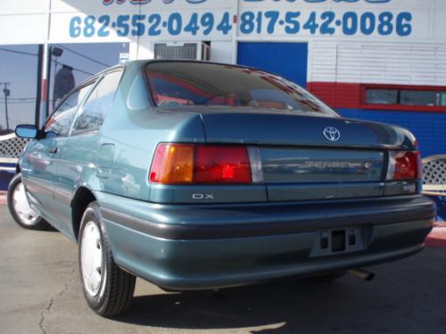 Photo of a 1993 Toyota Tercel in Teal Mist Metallic (paint color code 6N1)