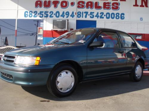 Photo of a 1993-1994 Toyota Tercel in Teal Mist Metallic (paint color code 6N1)