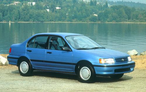 Photo of a 1991-1994 Toyota Tercel in Blue Metallic (paint color code 8J2)