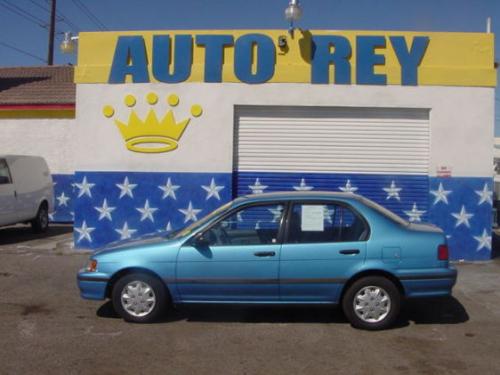 Photo of a 1991-1994 Toyota Tercel in Blue Metallic (paint color code 8J2)